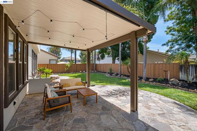 2466 Yosemite Way, Discovery Bay, CA 94505