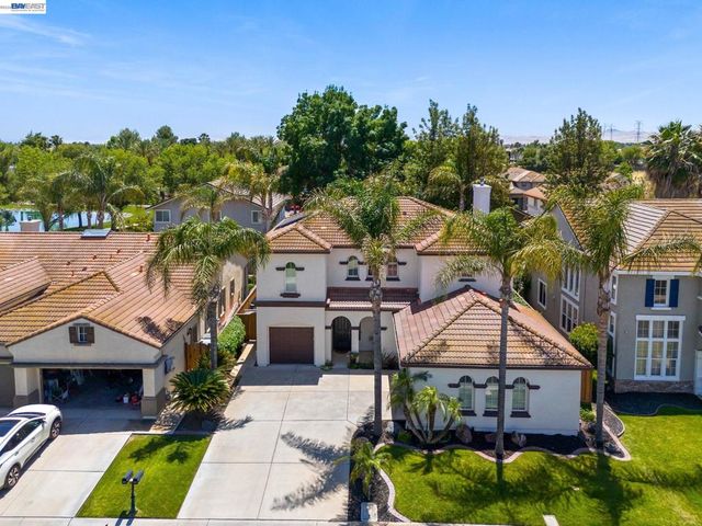 2466 Yosemite Way, Discovery Bay, CA 94505