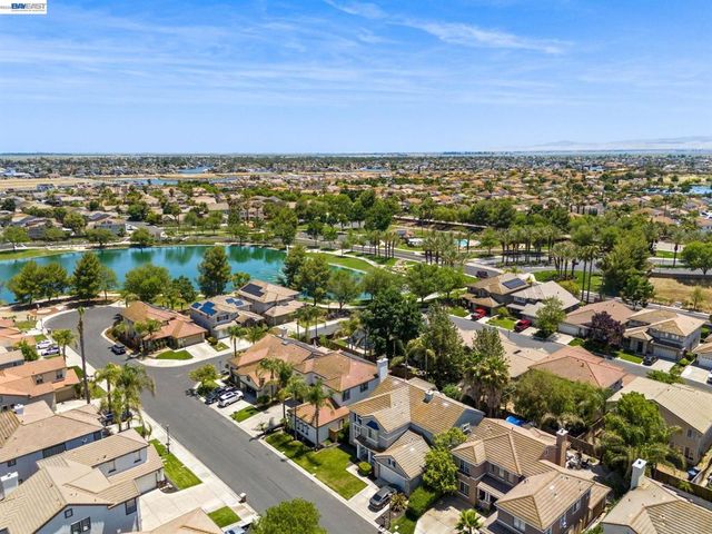 2466 Yosemite Way, Discovery Bay, CA 94505