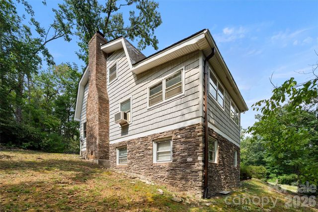 150 Mountain Laurel Lane, Fletcher, NC 28732