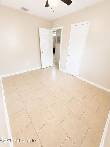 8067 PARENTAL Circle, Jacksonville, FL 32216