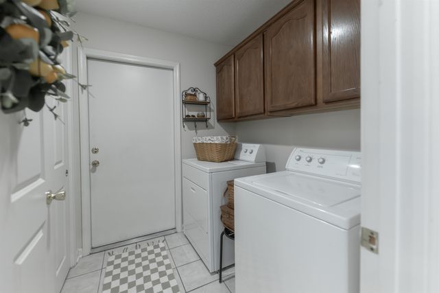 1925 APPLING OAKS CIR, Cordova, TN 38016