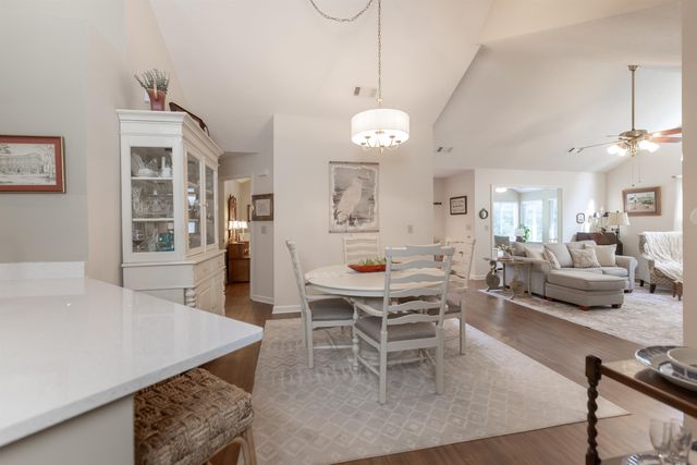 1925 APPLING OAKS CIR, Cordova, TN 38016