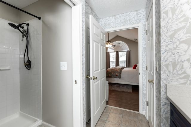 1925 APPLING OAKS CIR, Cordova, TN 38016