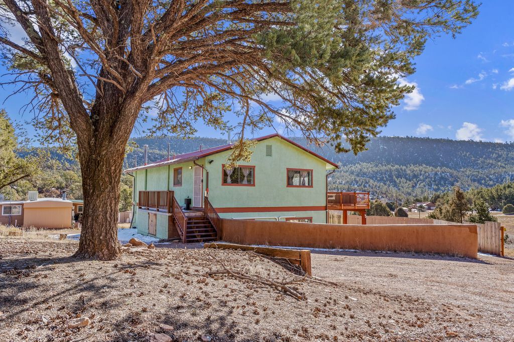 11 Eusebio Road, Glorieta, NM 87535