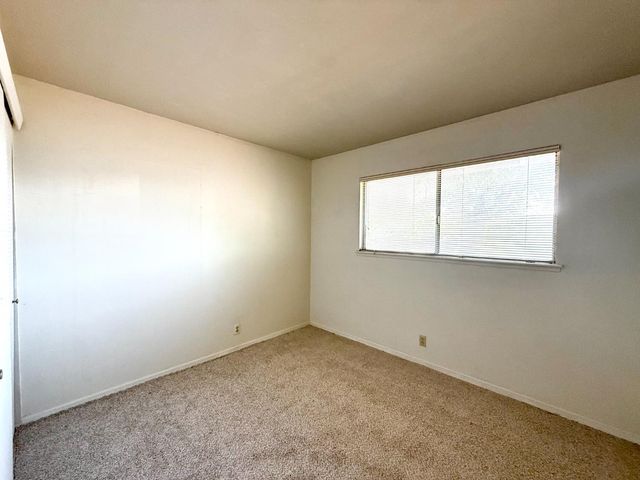 6917 Briggs Dr, Sacramento, CA 95828