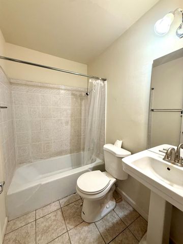 6917 Briggs Dr, Sacramento, CA 95828