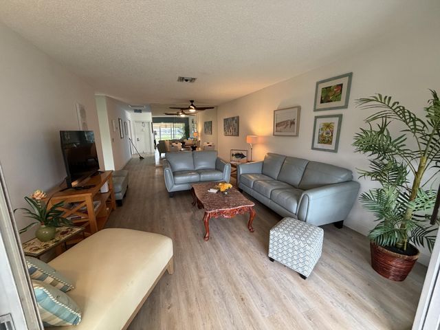 2520 Pansey Lane D, Delray Beach, FL 33445