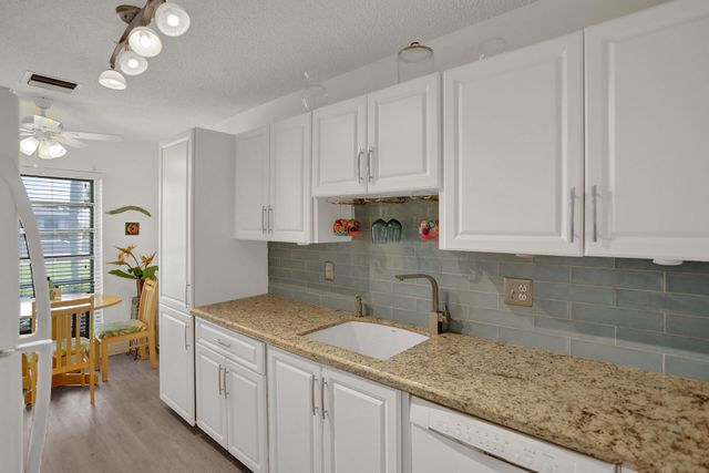 2520 Pansey Lane D, Delray Beach, FL 33445