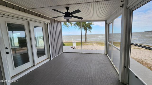 197 Pamlico Parkway, Beaufort, NC 28516