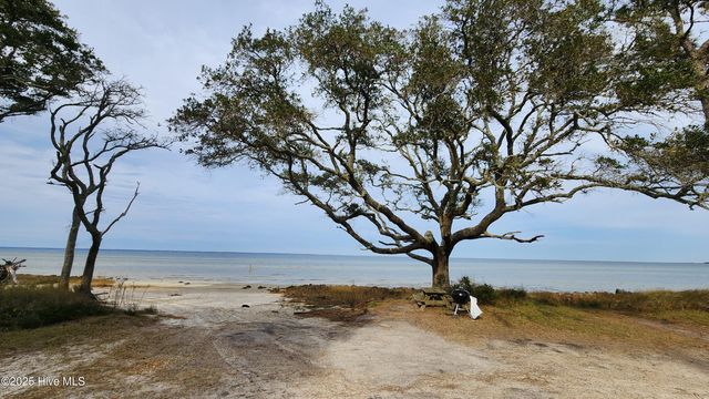 197 Pamlico Parkway, Beaufort, NC 28516