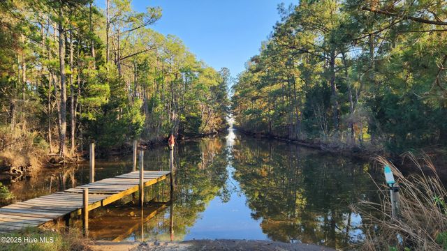 197 Pamlico Parkway, Beaufort, NC 28516