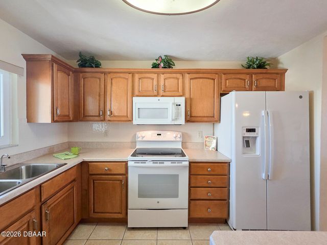 3606 S Peninsula Dr Apt 208, Port Orange, FL 32127