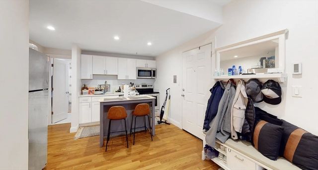 289 Beacon BF, Boston, MA 02116