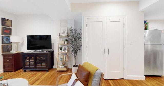 289 Beacon BF, Boston, MA 02116
