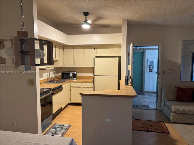 10419 E Clairmont Cir 205, Tamarac, FL 33321