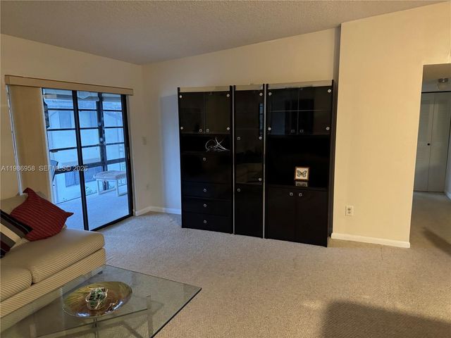 10419 E Clairmont Cir 205, Tamarac, FL 33321