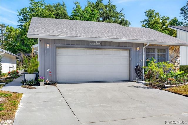 16 Golfview Court, Homosassa, FL 34446