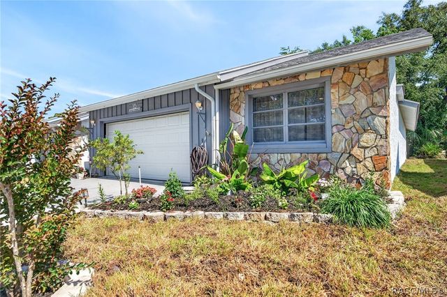 16 Golfview Court, Homosassa, FL 34446
