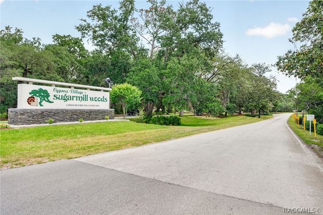 16 Golfview Court, Homosassa, FL 34446
