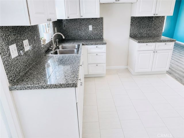 18348 W Avenue D 28, Lancaster, CA 93536