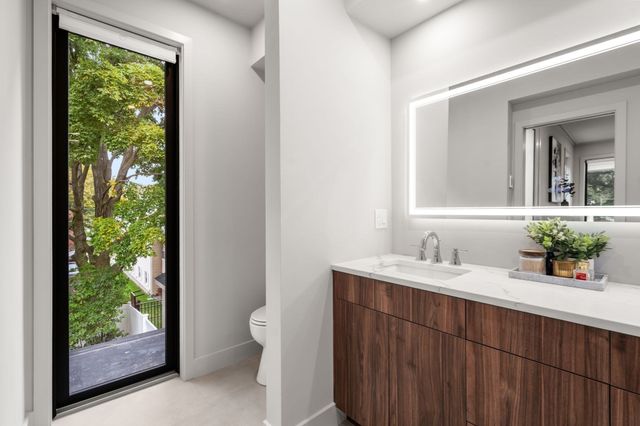 34 West St 34, Newton, MA 02458