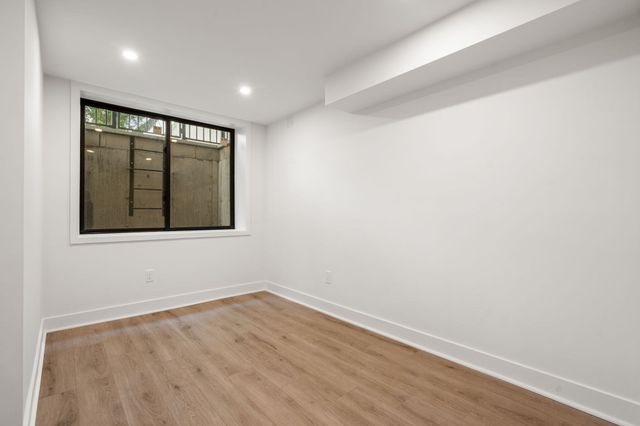 34 West St 34, Newton, MA 02458