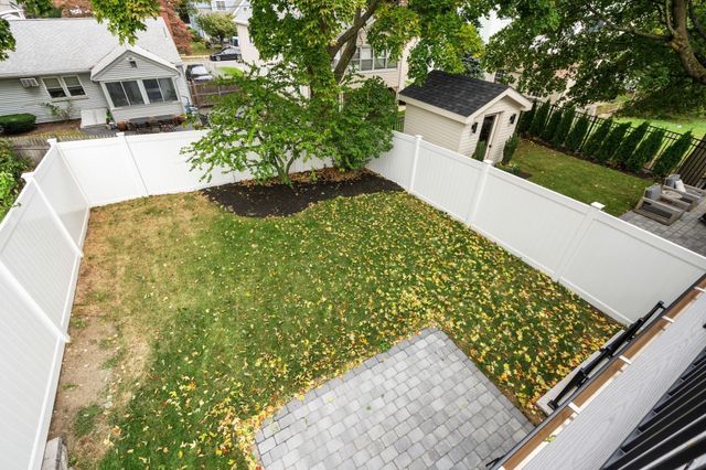34 West St 34, Newton, MA 02458
