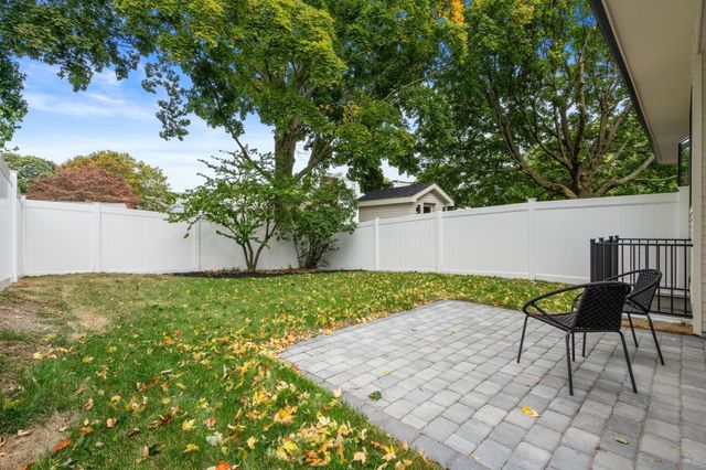 34 West St 34, Newton, MA 02458
