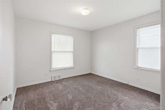 26316 Powers Avenue, Dearborn Heights, MI 48125