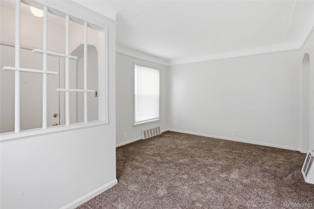 26316 Powers Avenue, Dearborn Heights, MI 48125