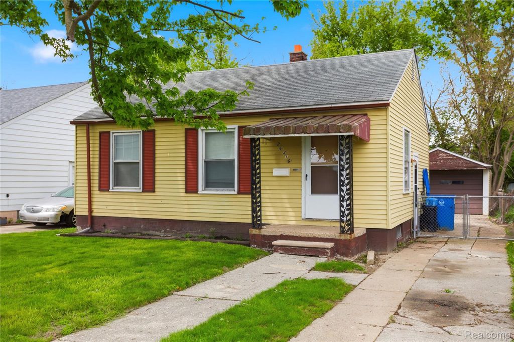 26316 Powers Avenue, Dearborn Heights, MI 48125