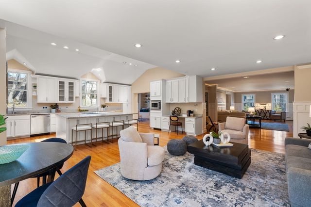 29 Gammons, Newton, MA 02468