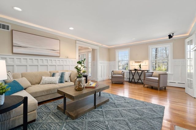29 Gammons, Newton, MA 02468
