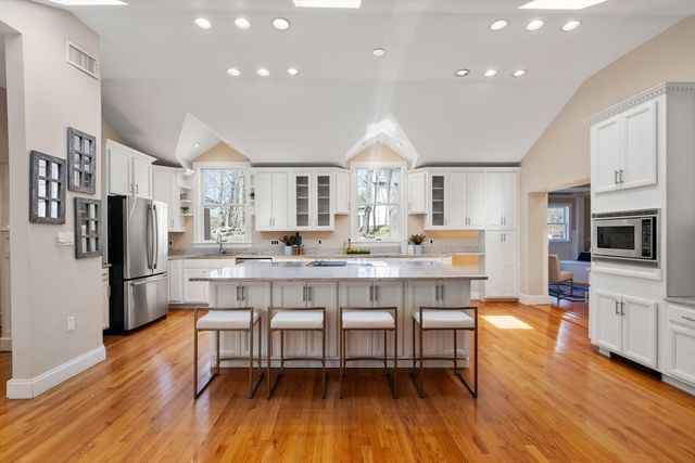 29 Gammons, Newton, MA 02468