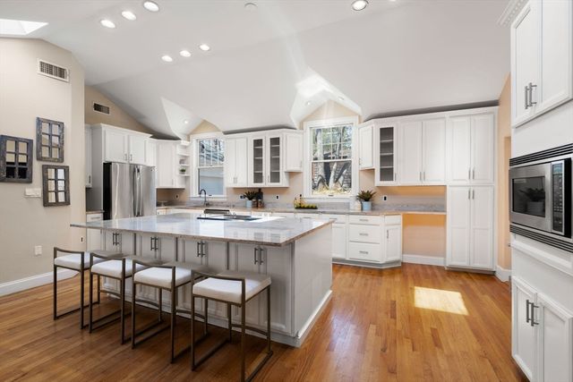 29 Gammons, Newton, MA 02468