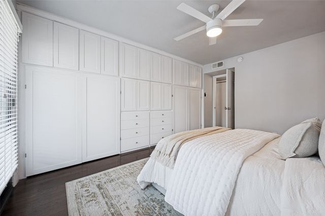 5930 Sandhurst Lane 218, Dallas, TX 75206