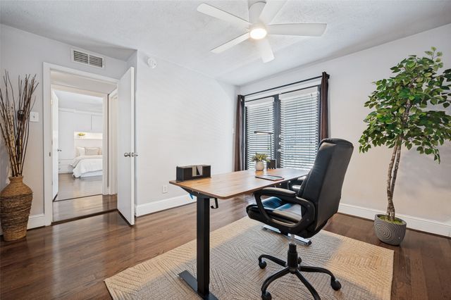 5930 Sandhurst Lane 218, Dallas, TX 75206