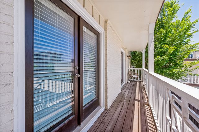 5930 Sandhurst Lane 218, Dallas, TX 75206