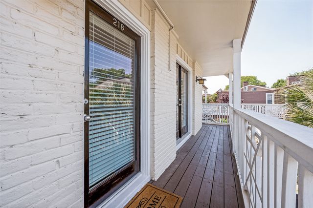 5930 Sandhurst Lane 218, Dallas, TX 75206