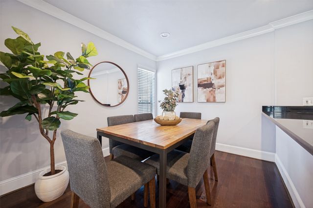 5930 Sandhurst Lane 218, Dallas, TX 75206