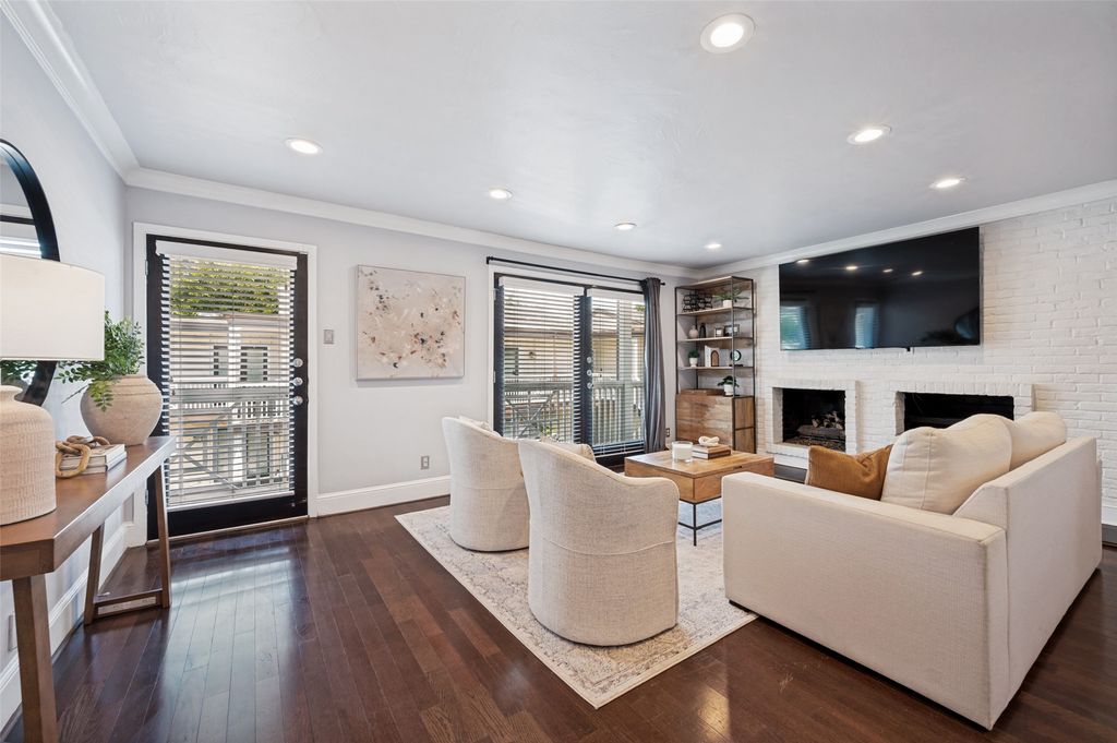 5930 Sandhurst Lane 218, Dallas, TX 75206