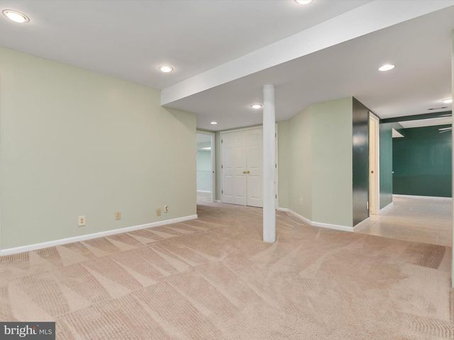 1728 PEARTREE LN, Crofton, MD 21114