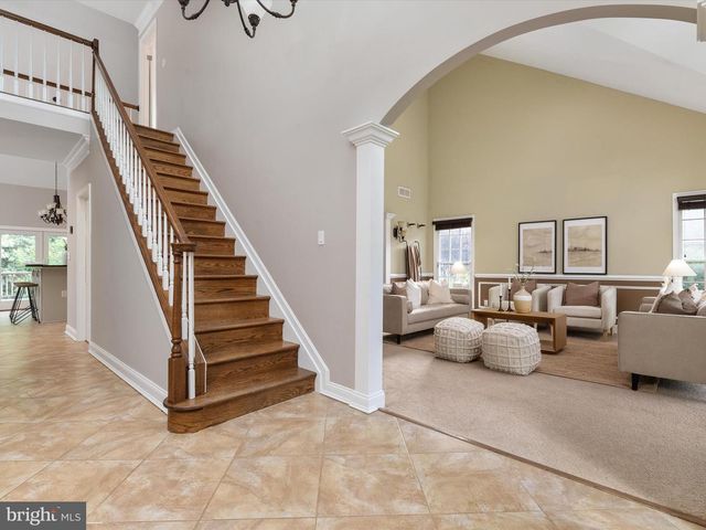 1728 PEARTREE LN, Crofton, MD 21114