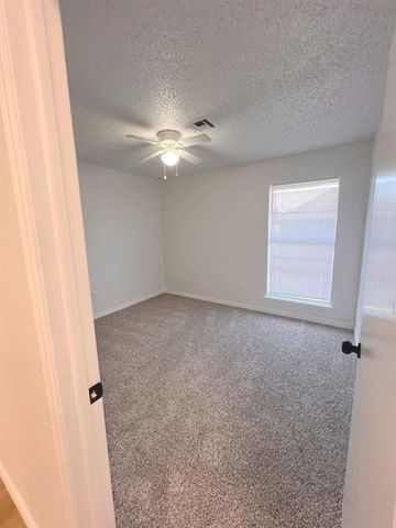 6701 SW Chaucer Drive, Lawton, OK 73505