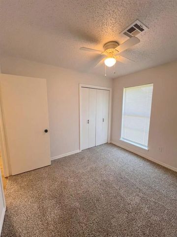 6701 SW Chaucer Drive, Lawton, OK 73505