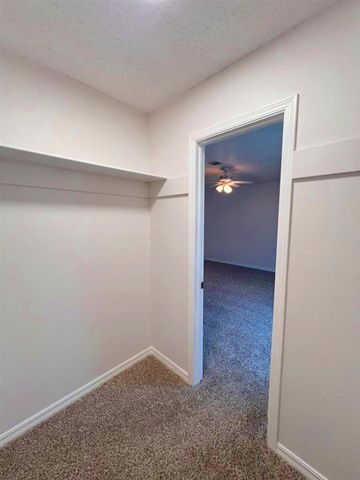 6701 SW Chaucer Drive, Lawton, OK 73505