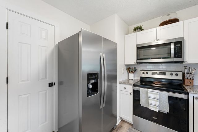 2350 Knob Creek Rd, Columbia, TN 38401