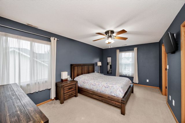 12201 Horton Avenue, Urbandale, IA 50323