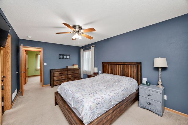 12201 Horton Avenue, Urbandale, IA 50323